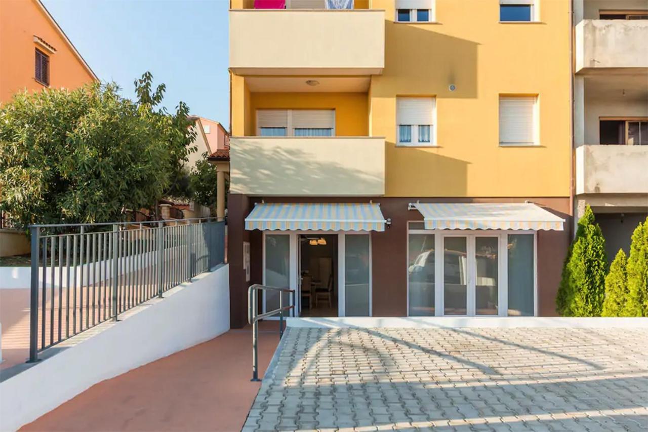 Apartments Hana Пула Екстер'єр фото