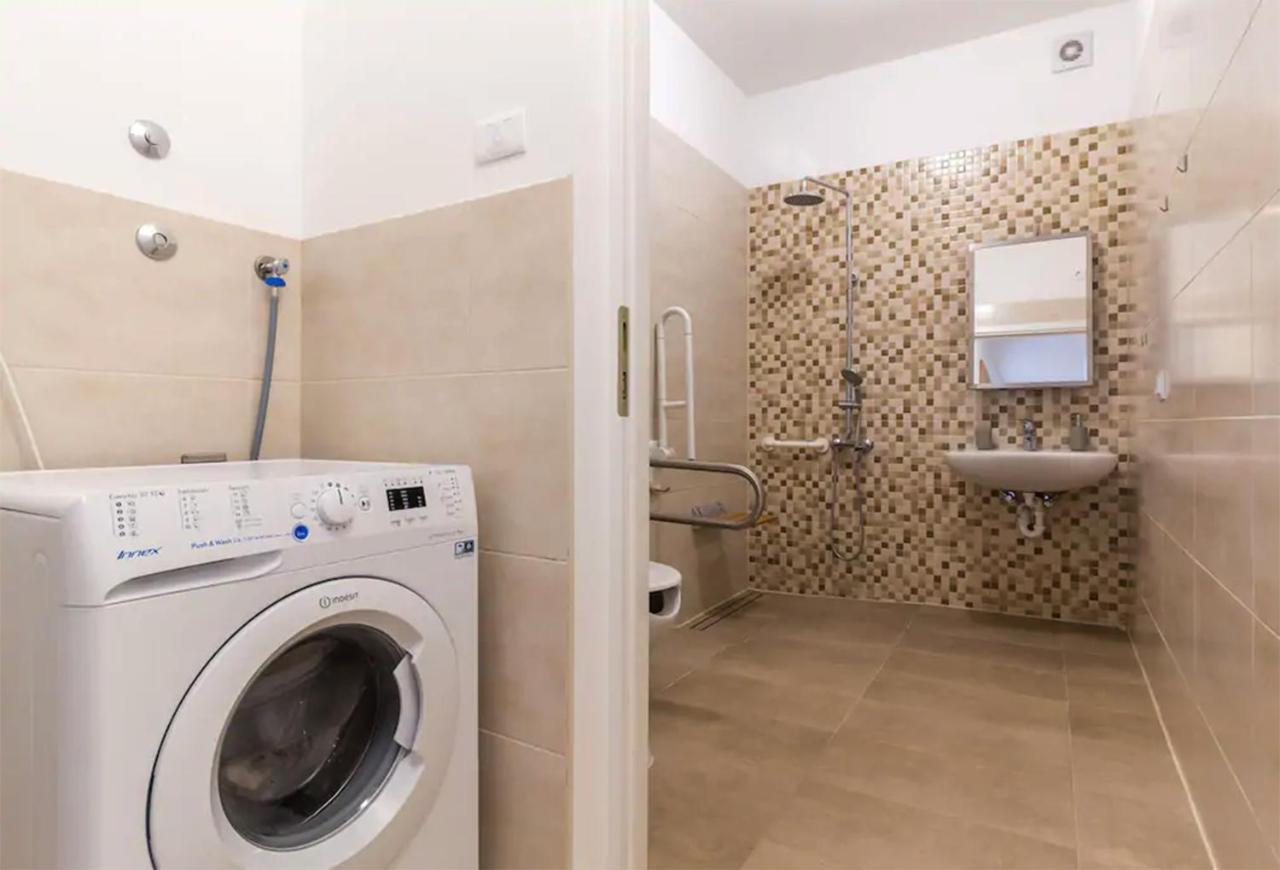 Apartments Hana Пула Екстер'єр фото